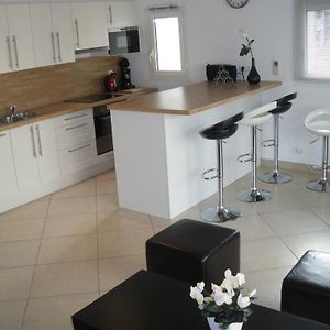 Appartement à 2 Chambres à Coucher